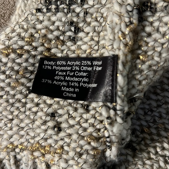 LANE BRYANT GRAY CREAM FAUX FUR BUTTON FRONT SWEATER - Picture 9 of 9